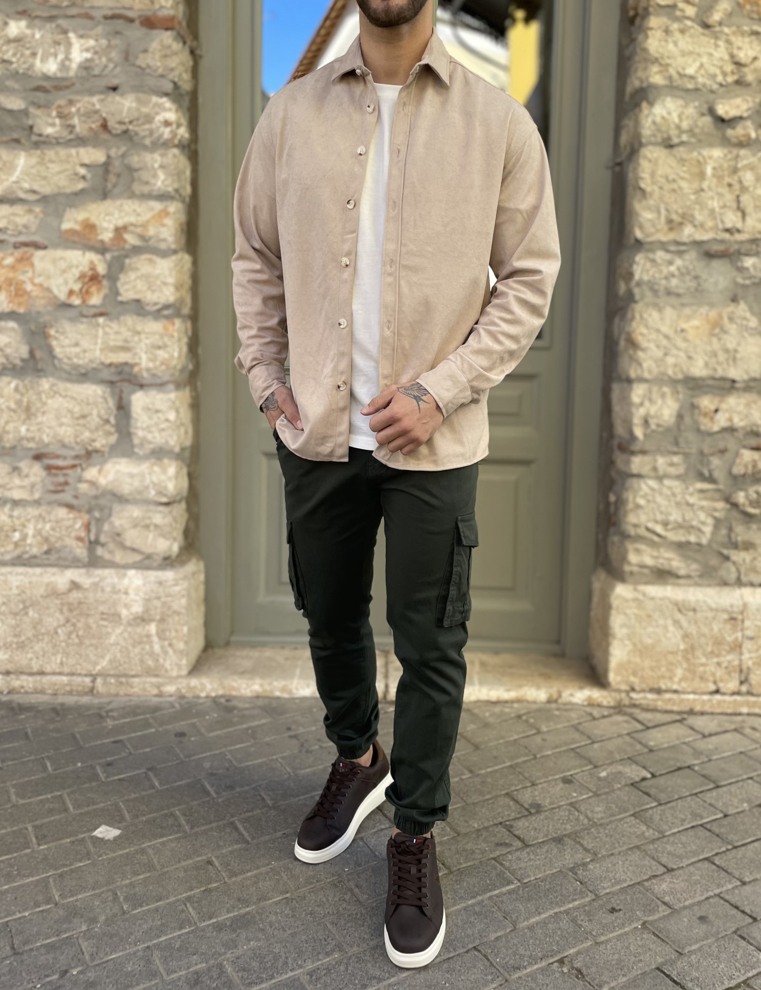 Ανδρικό μπεζ κοτλέ Overshirt με γιακά RMZ470B φωτογραφία